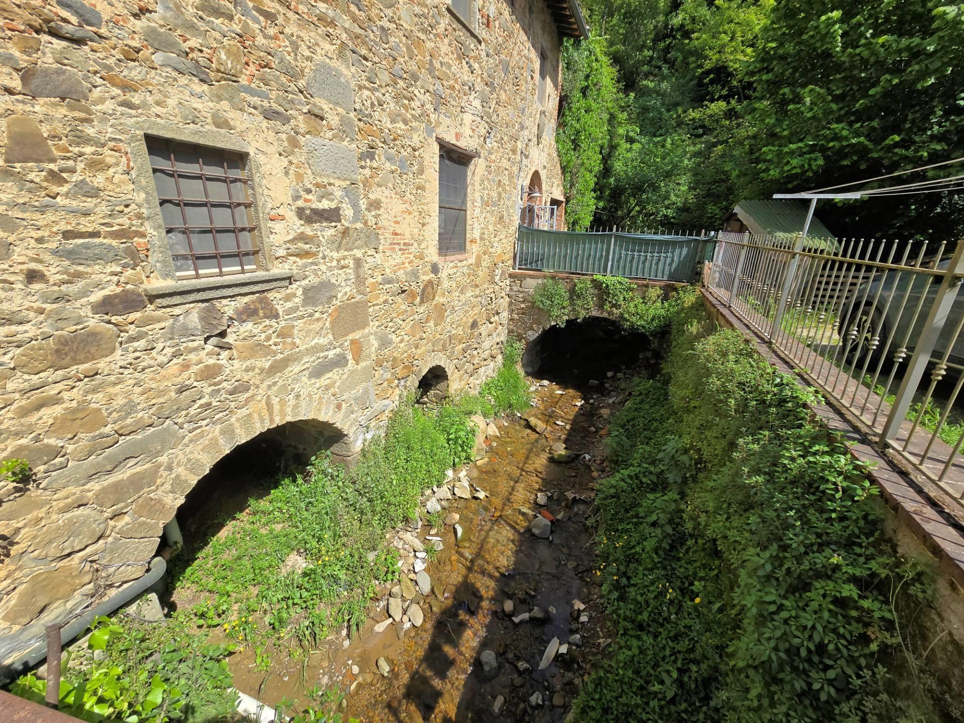 Rural/Ferme/Cour de 160 m2 à Lamporecchio