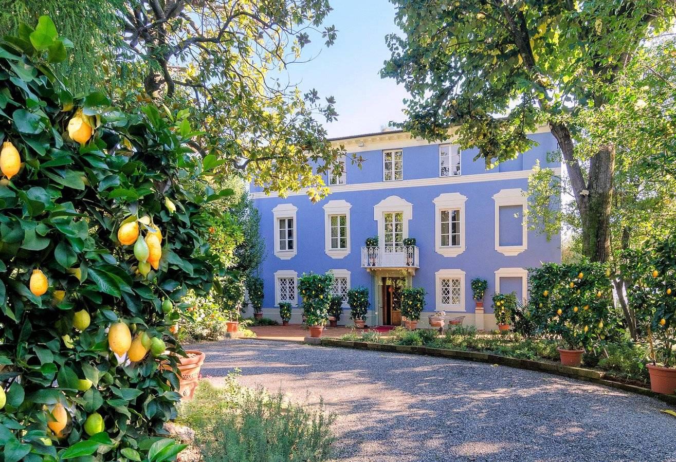 Chalet independiente de 1200 m2 en Lucca