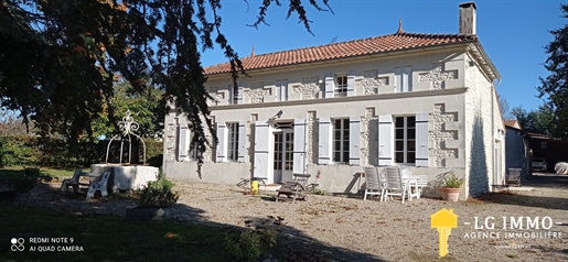 Charmantes Charente-Haus von 180 m2, 5 Schlafzimmer, Garage, Grundstück 3016 m2