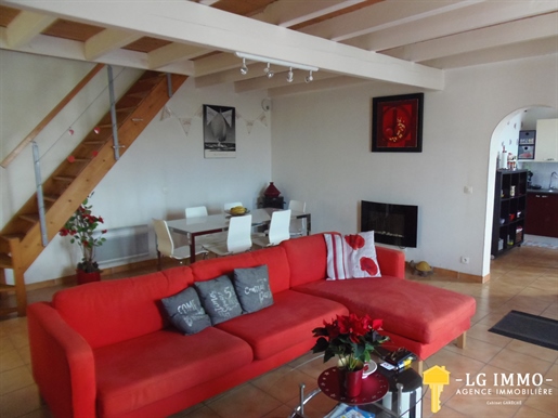 Propriété de 2 chambres avec vue sur un joli port et l'estuaire de la Gironde.