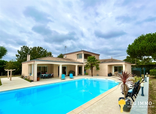 Saintes Sud - Luxury villa with swimming pool, guest house and double garage