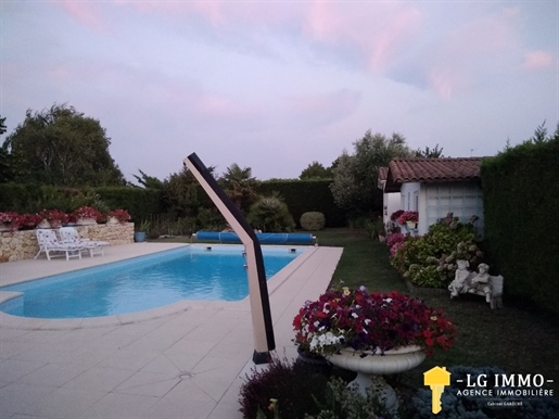Single storey house with swimming pool 3 minutes from the beach