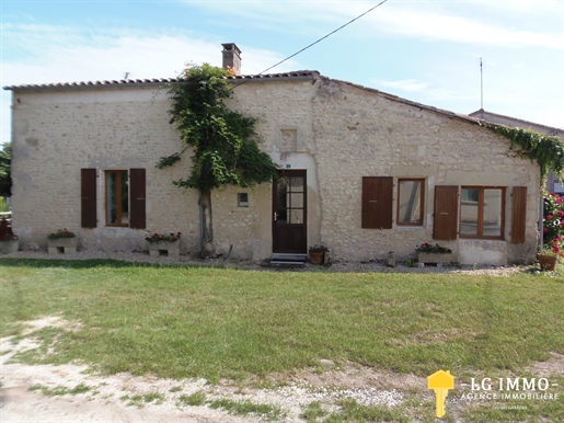 3 bedroom house with swimming pool in Mortagne-sur-Gironde on 1090m2 of land
