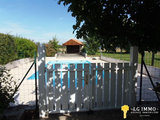 3 bedroom house with swimming pool in Mortagne-sur-Gironde on 1090m2 of land