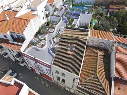 Townhouse In Historical Centre With Submitted Project For 5 Bedroom House