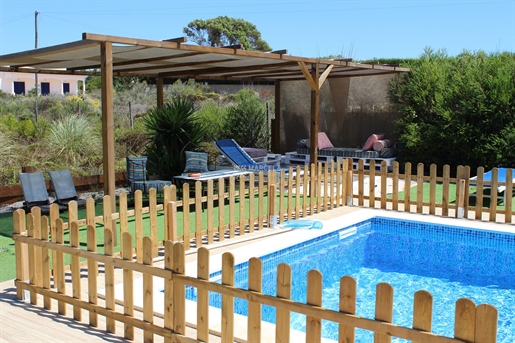 Attractive Three Bedroom Villa With Pool In A Quiet Location, Vale Da Telha