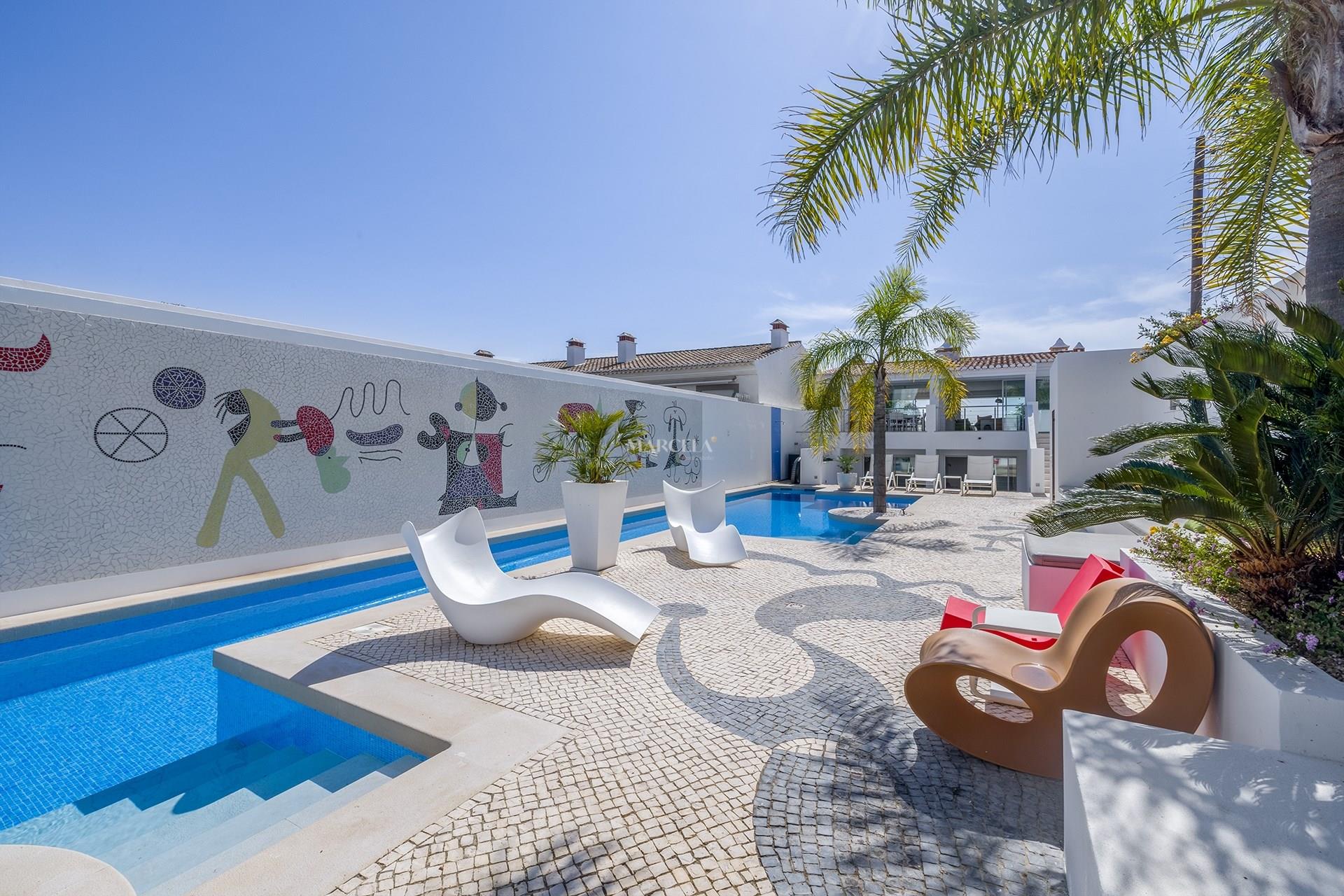 Magnificent Property With 2 Houses And Sea View For Sale In Praia Da Luz