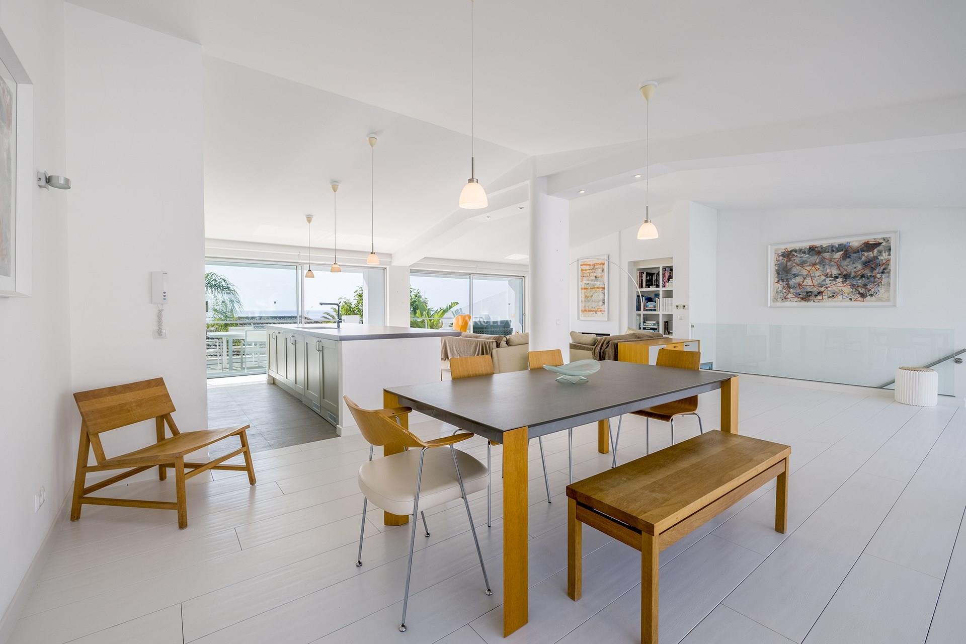 Magnificent Property With 2 Houses And Sea View For Sale In Praia Da Luz