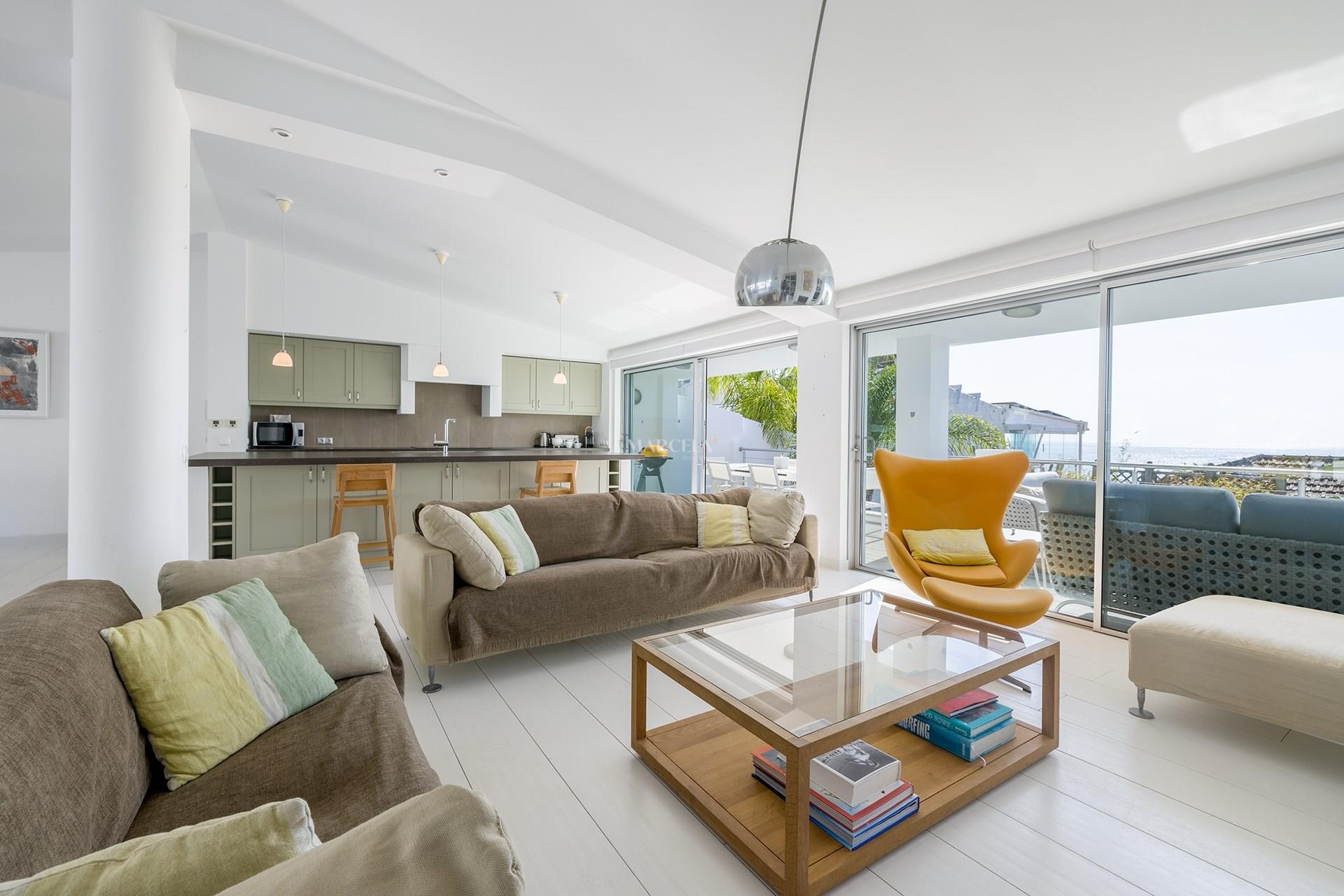 Magnificent Property With 2 Houses And Sea View For Sale In Praia Da Luz
