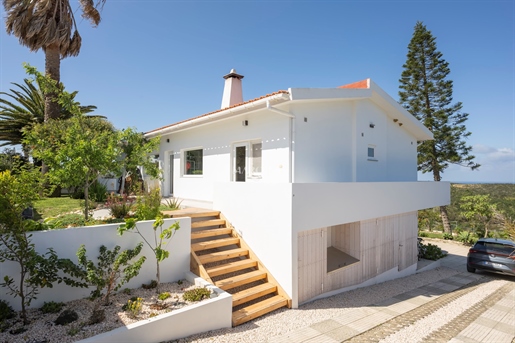 Front-Row 6-Bedroom Villa With Sea Views In Vale Da Telha, Aljezur