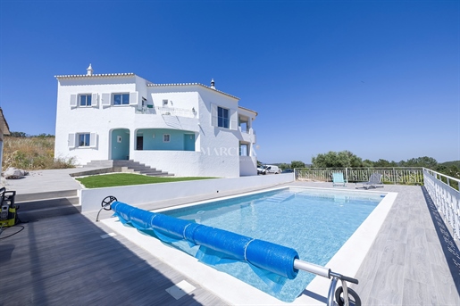 Maison De Campagne Rénovée De 4 Chambres Avec Piscine Et 1,5 Hectares De Terrain