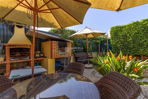 Spacious 3 Bedroom Villa With Garden And Garage For Sale In Praia Da Luz