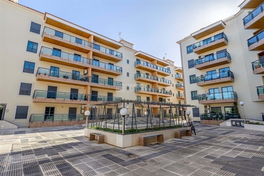 Geräumiges 2-Sz-Apartment Mit Meerblick In Lagos Zu Verkaufen