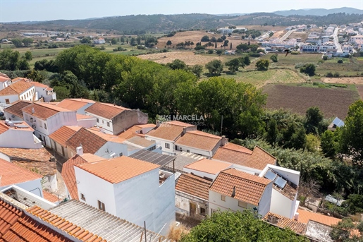 Maison De Ville Ancienne À Restaurer, Centre D'aljezur