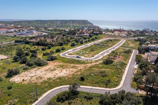 Terrain Urbain À Vendre, Avec Projet Approuvé Pour Une Villa, À Praia Da Luz