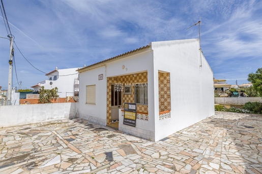 1 Bedroom Villa For Sale In Sagres With Good Location And Potential For Income