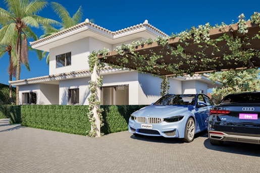 Luxuriöse Villa Mit 4 +1 Schlafzimmern 400 M Vom Strand Von Porto Do Mos Zu Verkaufen