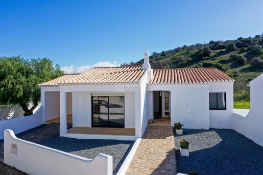 2 Bedroom Detached Villa For Sale Near Praia Da Luz