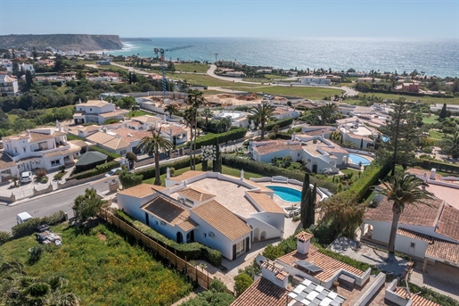 Fantastische Villa Met 4 Slaapkamers En Uitzicht Op Zee, In Praia Da Luz