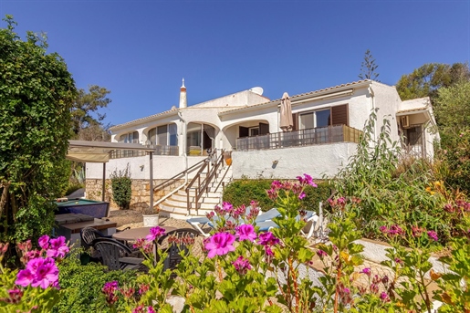 3 Bedroom + 3 Showers Villa + Sea Views, All Year 10M Heated Pool +Privacy