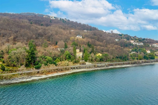 Kasteel te koop in Stresa aan het Lago Maggiore