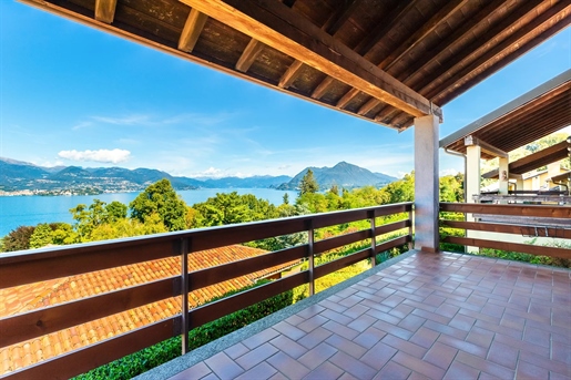Flat for sale in residence with green area in Stresa