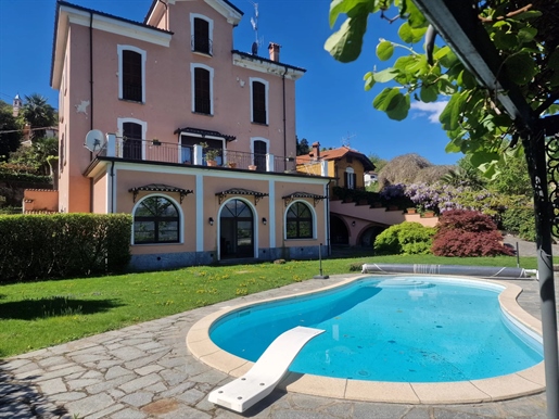 B&B con piscina e giardino in vendita a Stresa