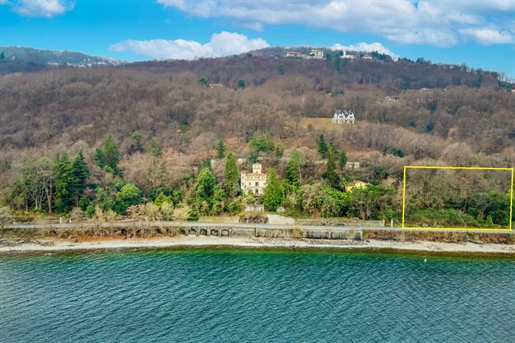 Rustico da ristrutturare in vendita a Stresa sul Lago Maggiore
