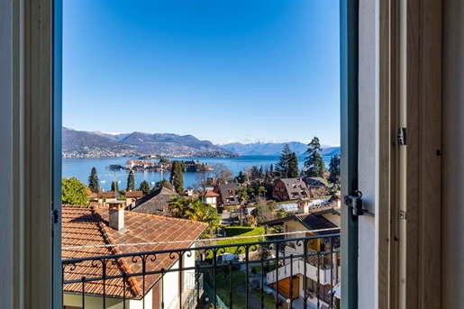 Renovated period house for sale in Stresa