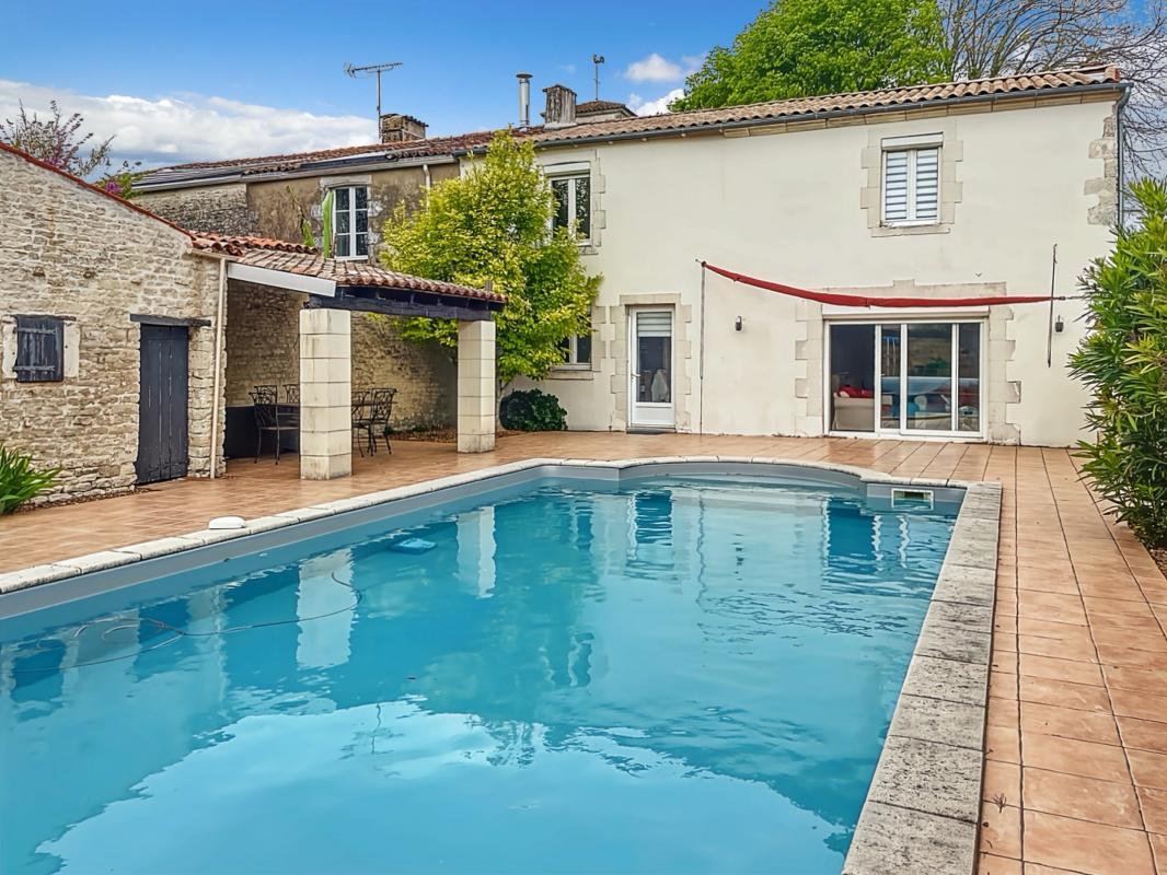 House 155 m² with pool