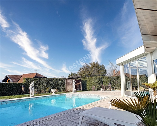 Villa avec piscine sur terrain de 1046 m² à Ballaison
