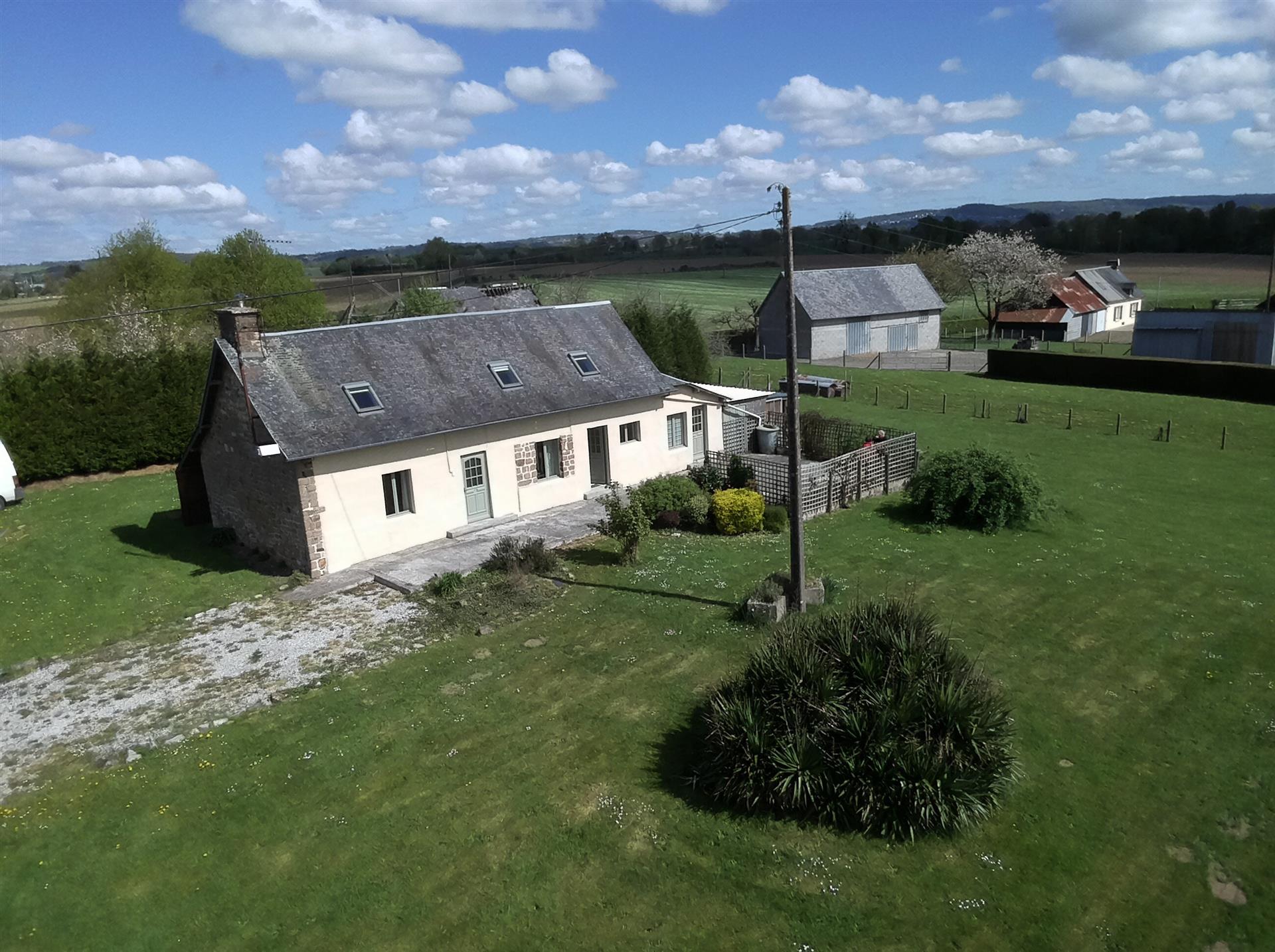 Trevligt familjehem i fridfulla Normandie