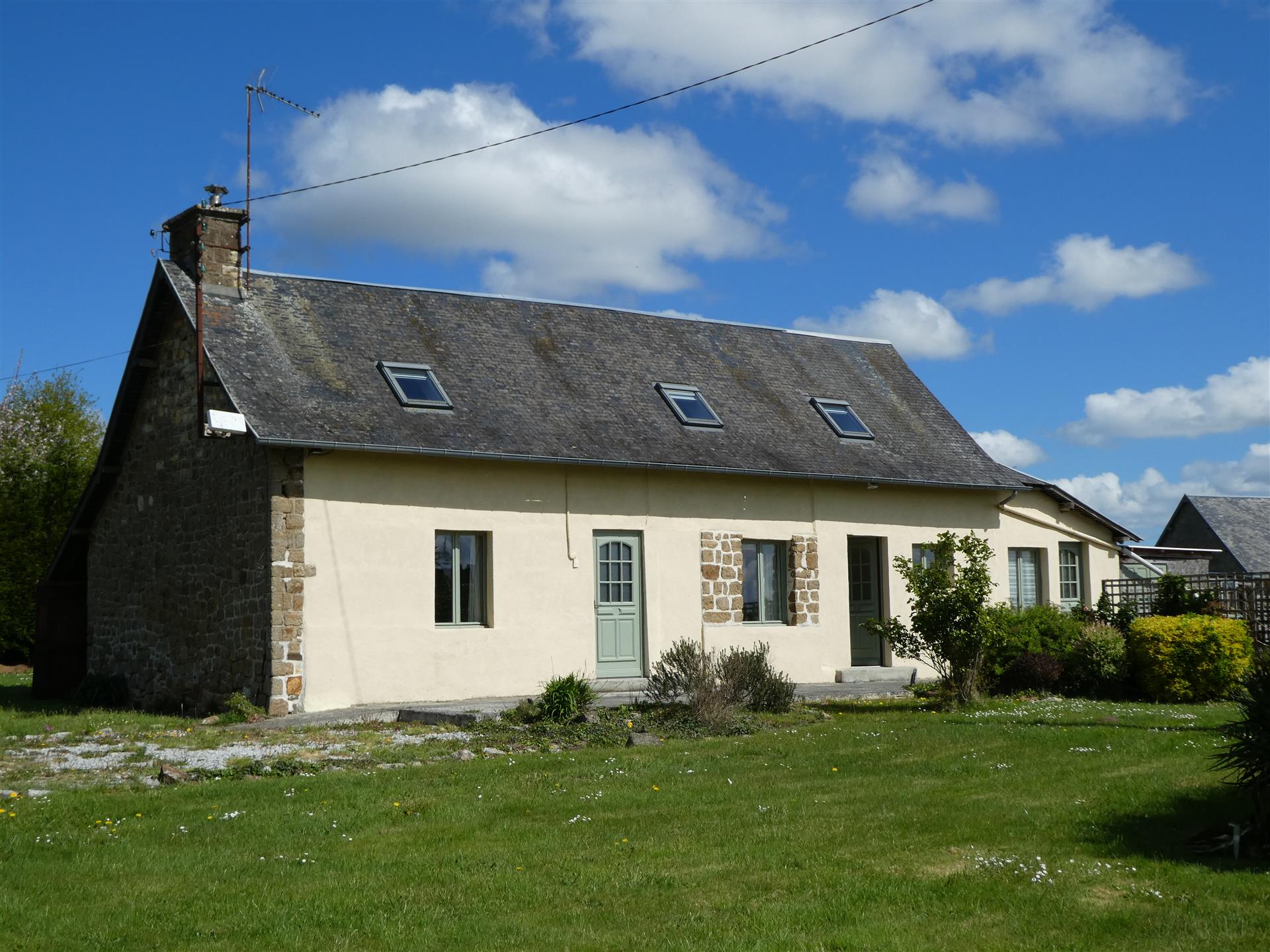 Trevligt familjehem i fridfulla Normandie