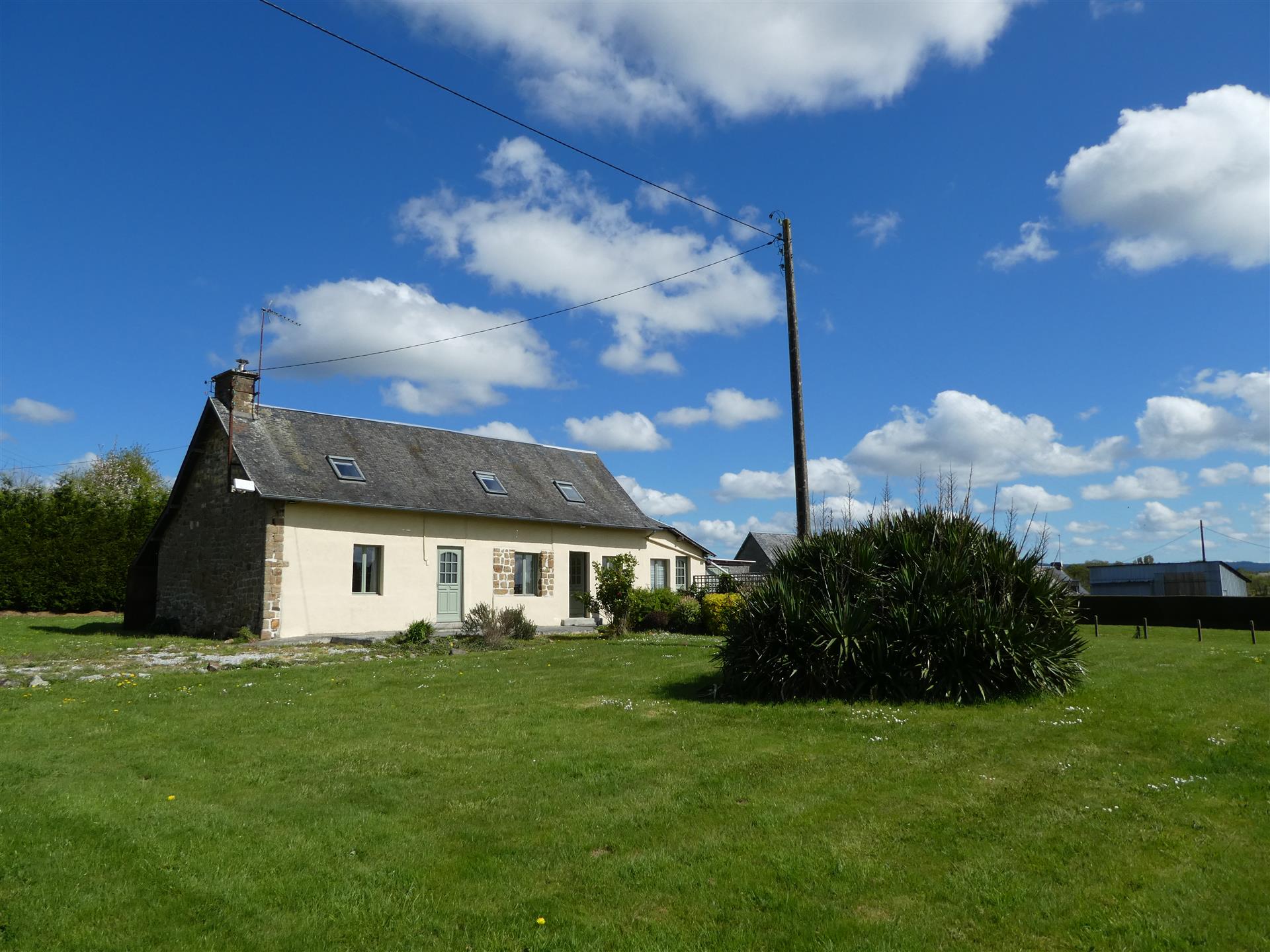Trevligt familjehem i fridfulla Normandie