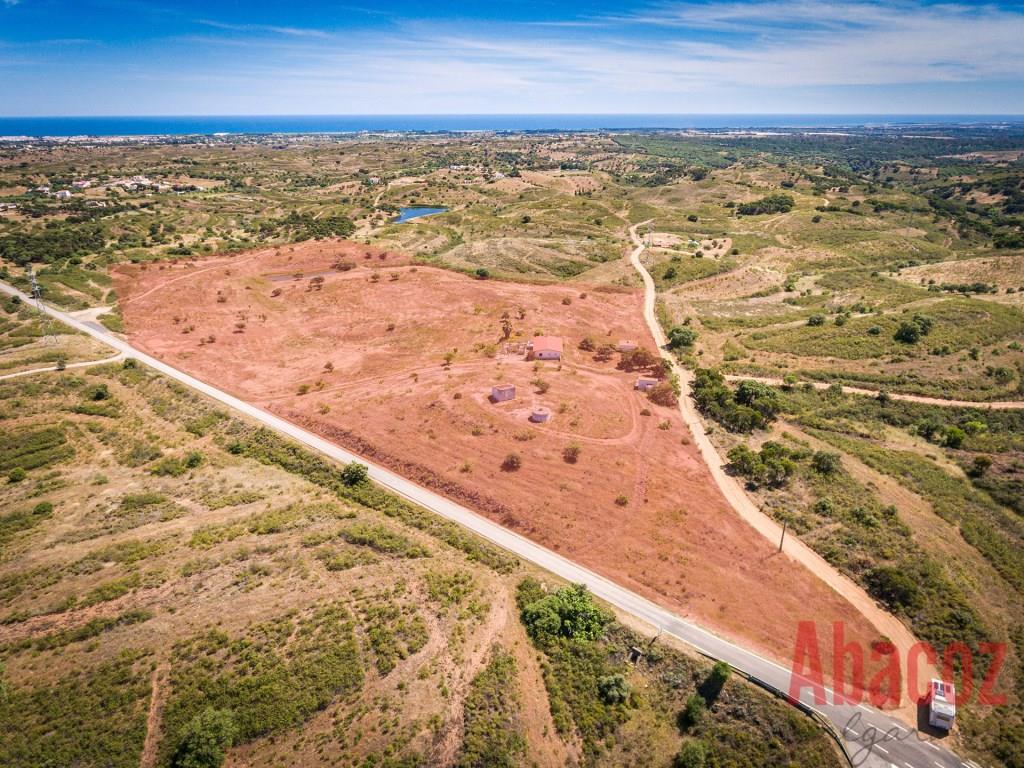 Grande Parcelle De Terrain D'une Superficie De 60 800 M2 À Vila Nova De Cacela