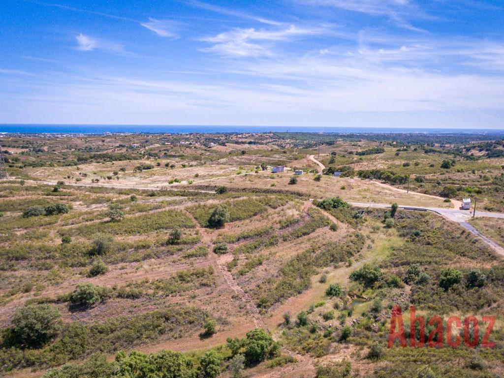 Grande Parcelle De Terrain D'une Superficie De 60 800 M2 À Vila Nova De Cacela