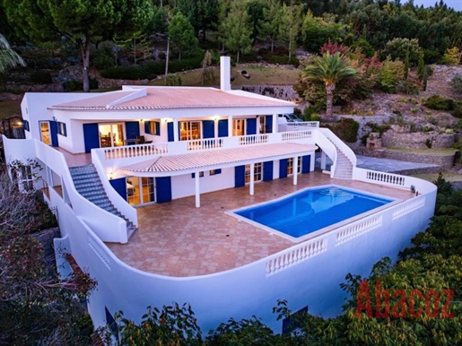 Exquisite 4 Bedroom Villa With Sea Views In The Heart Of The Monchique Hills