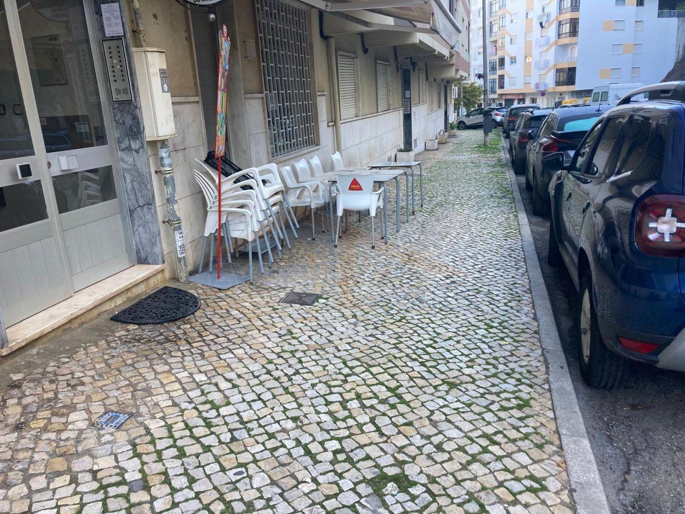 Cumpărare: Local comercial (2735)