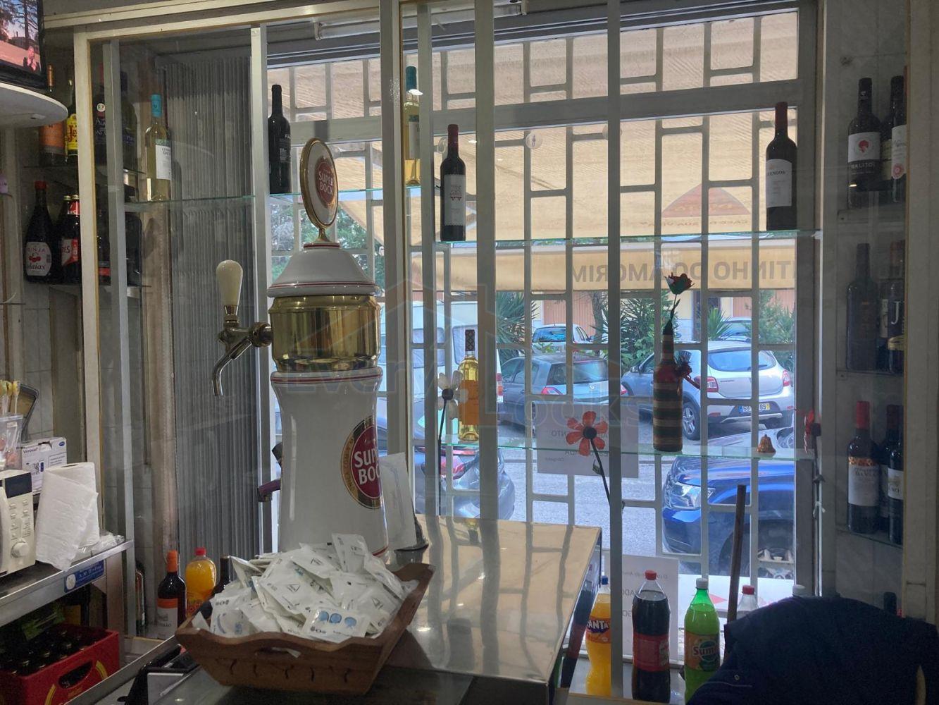 Cumpărare: Local comercial (2735)