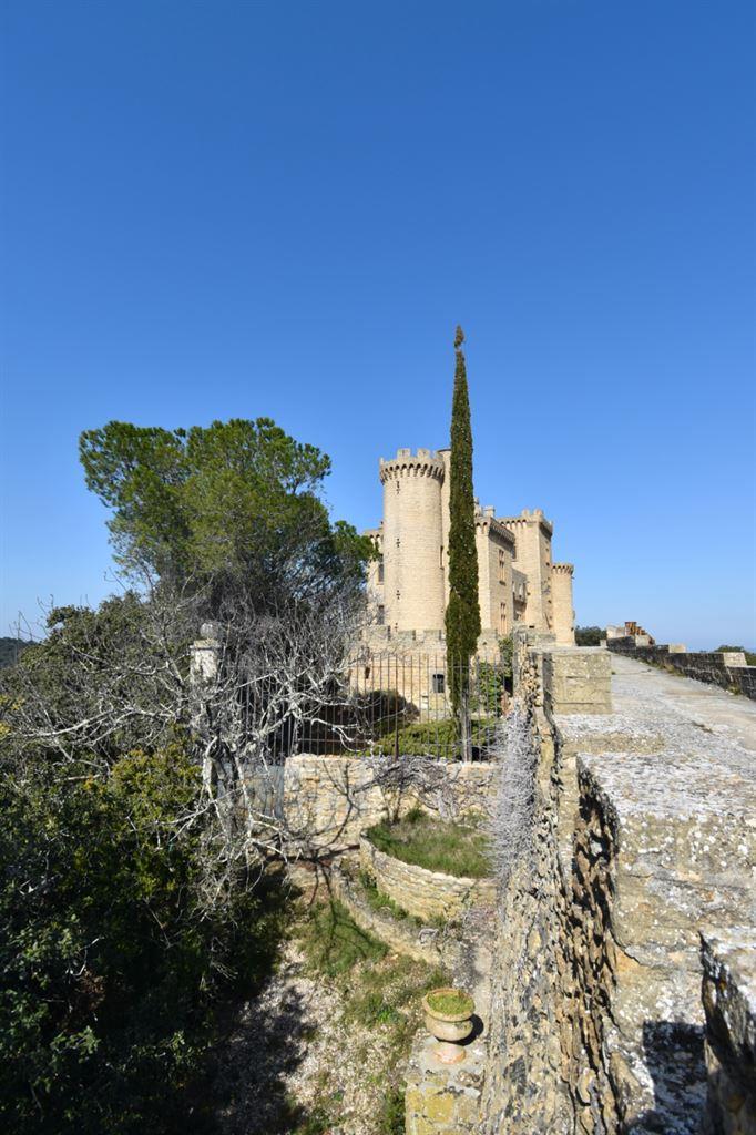 Château Sur Le Rhône