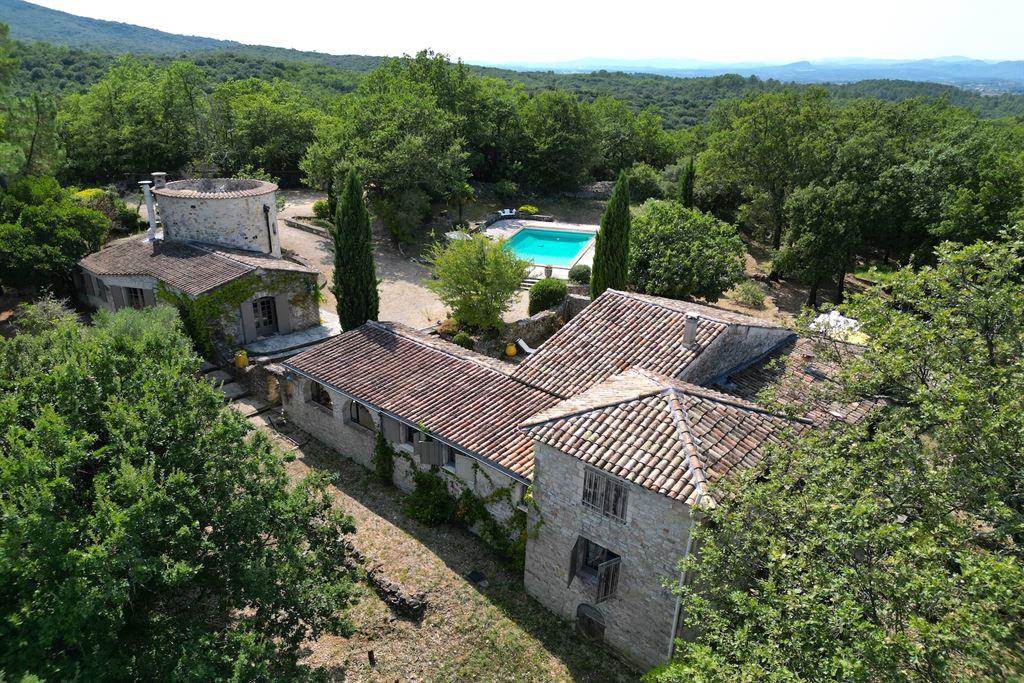 Finca de ensueño de 4 hectáreas, en el cruce entre