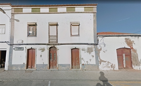 Casa tradizionale a Ferragudo con Aru: opportunità riabilitativa.