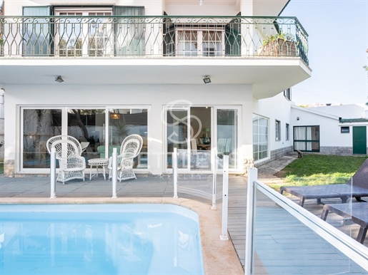 6 Bedroom Detached House - Carcavelos