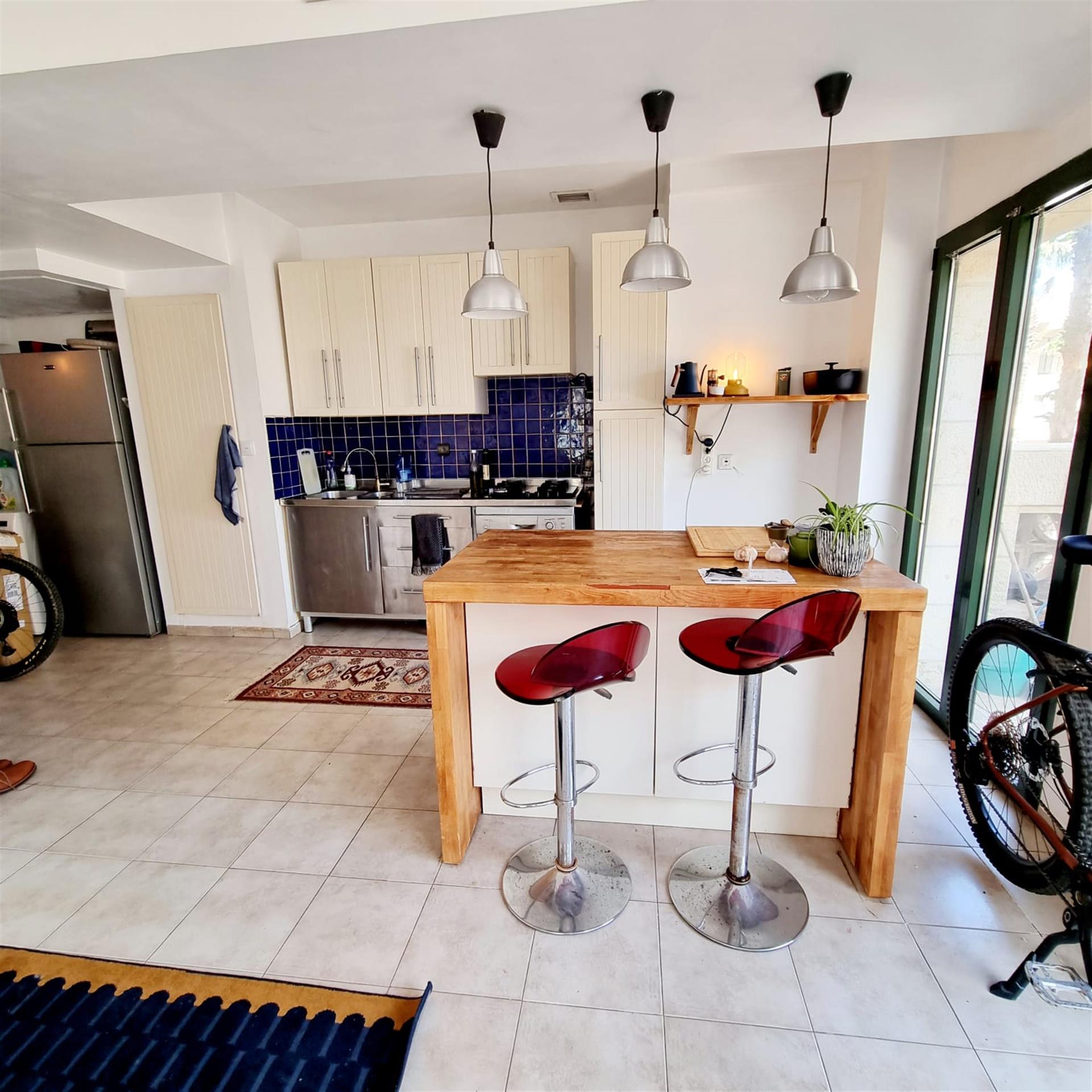 For sale in Tel Aviv close to the sea 