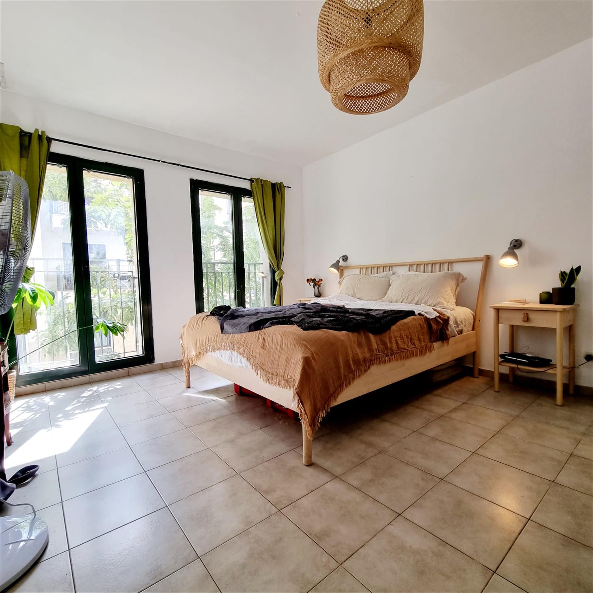 For sale in Tel Aviv close to the sea 