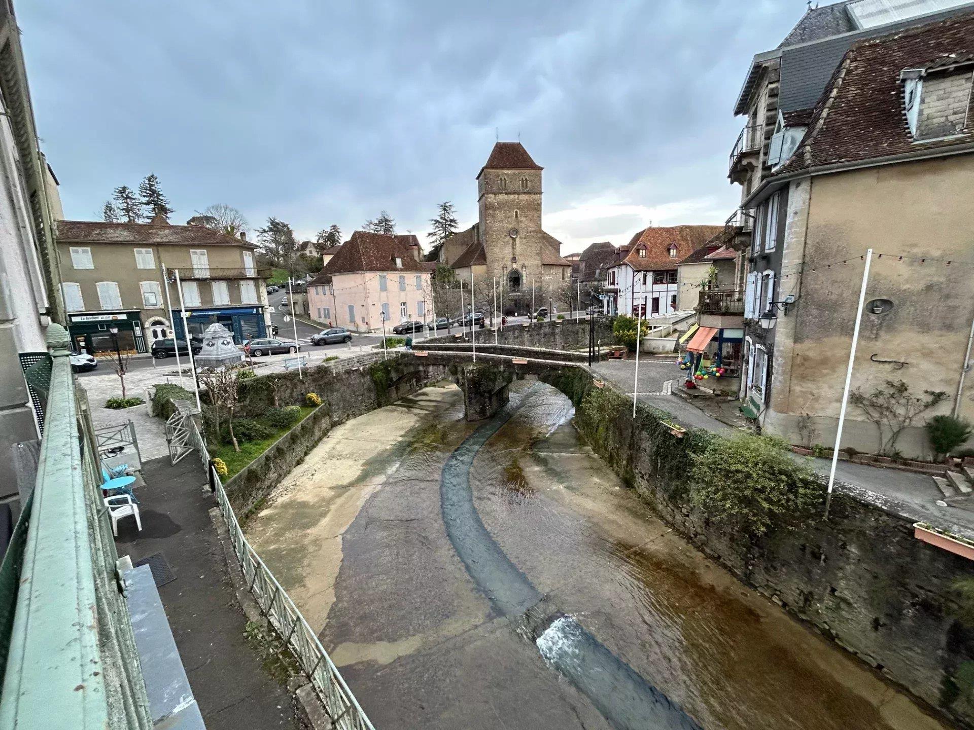 Appartement à vendre, 256m², Salies-de-Béarn