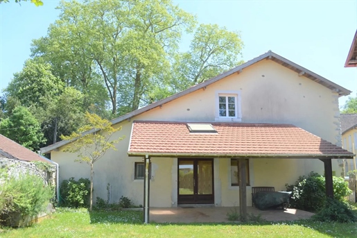 Maison de village fin 18e avec jardin proche de Salies-de-Béarn