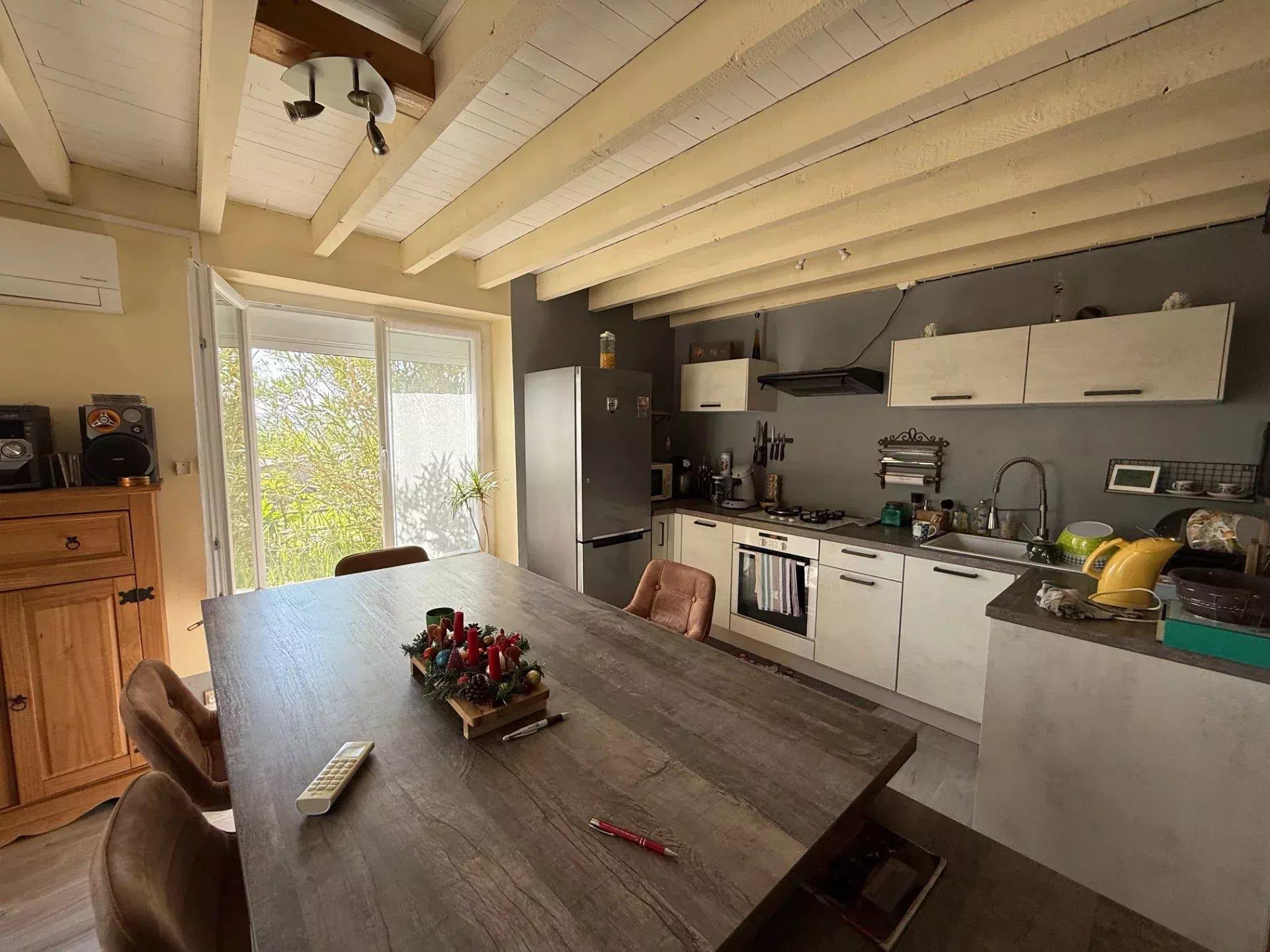 Country home renovated in a calm location and with a superb view of the Pyrenees