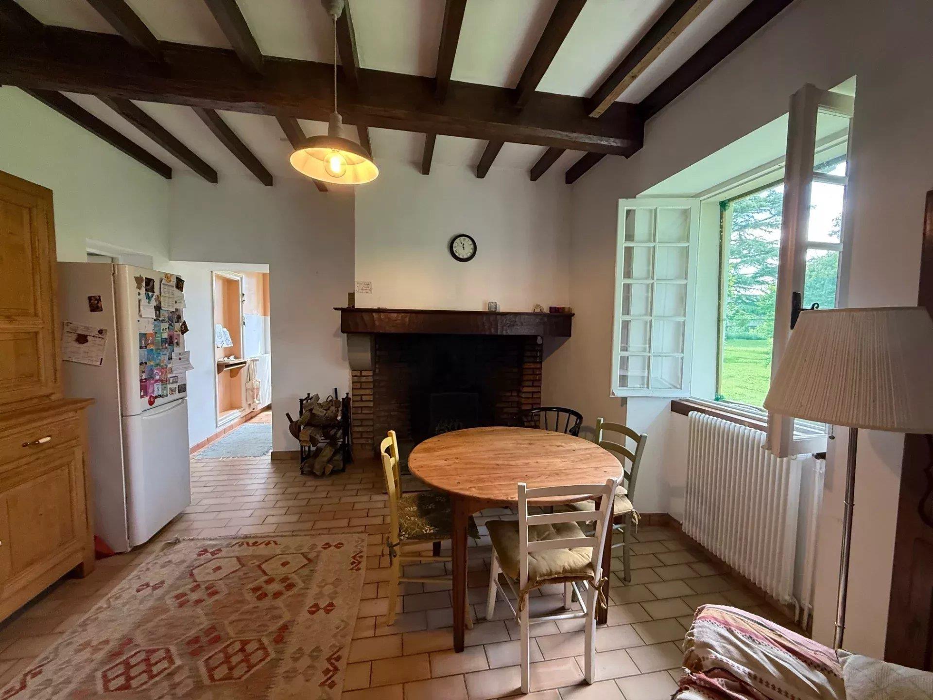 Beautiful Béarnaise house with 3660m² of mature garden.