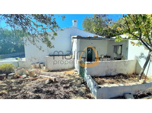Plot of land with house to recover on the outskirts of Faro